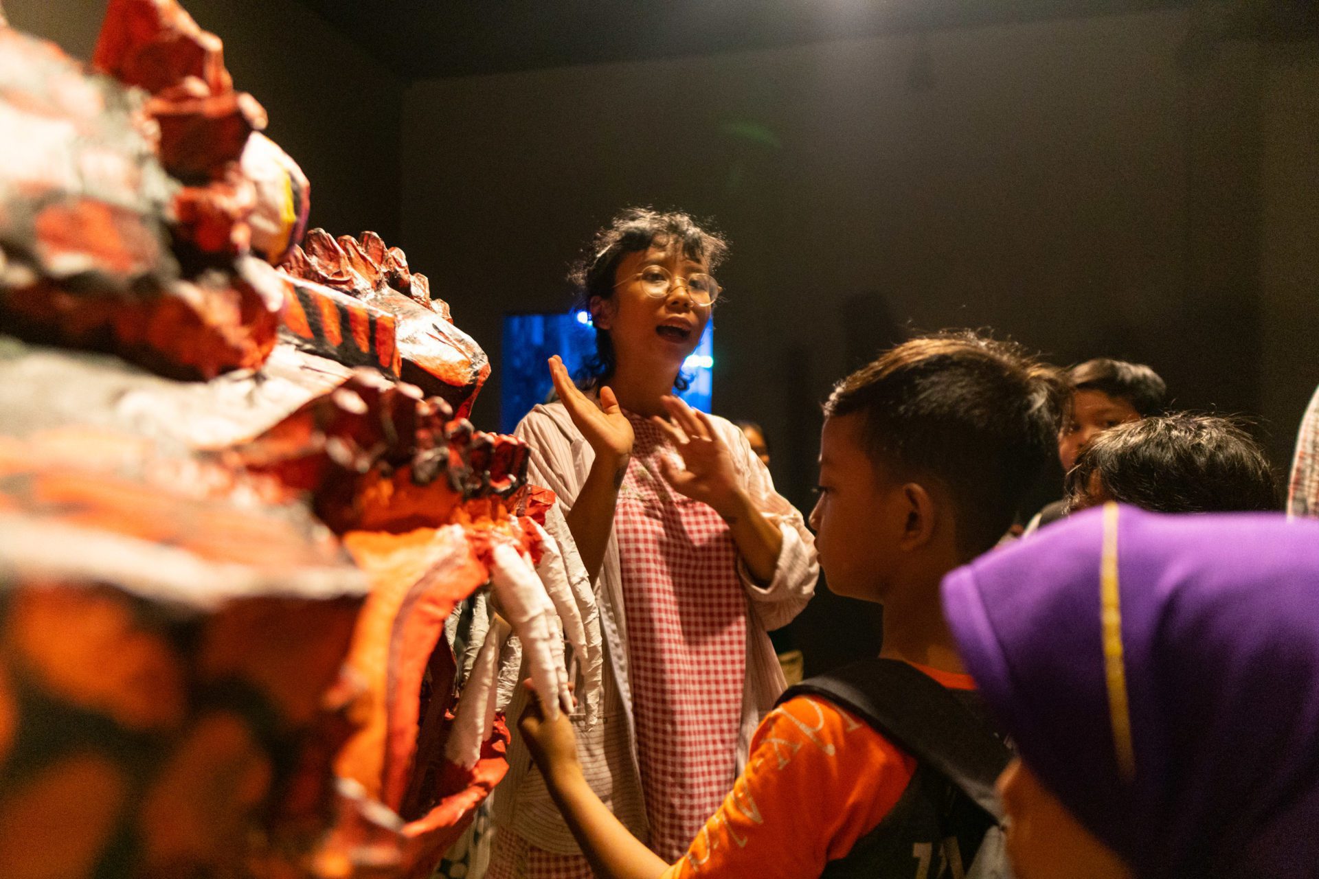 SD Akar Tumbuh Visit - Biennale Jogja XV